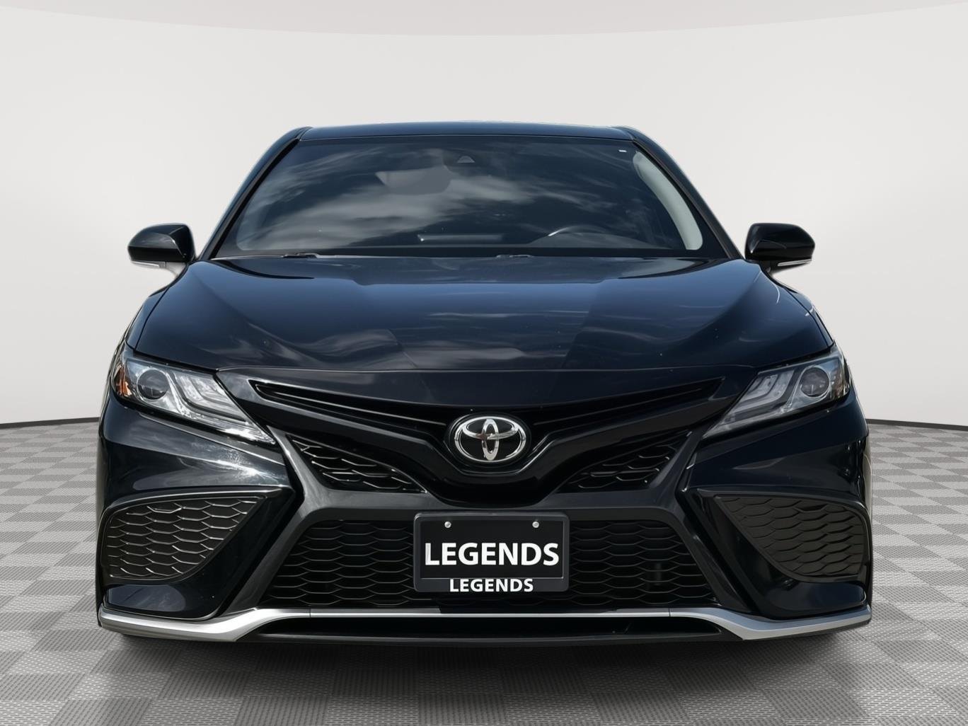 Used 2021 Toyota Camry XSE with VIN 4T1K61AK0MU521677 for sale in Kansas City