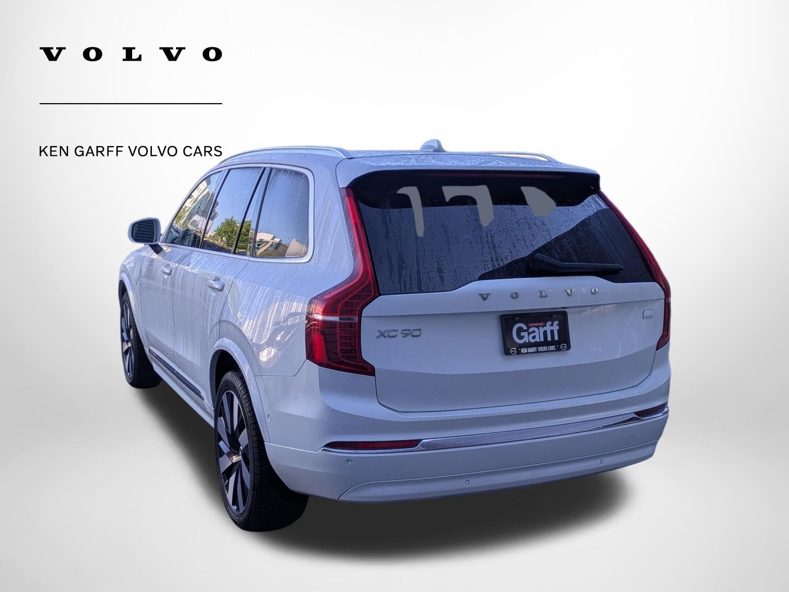 Certified Used 2024 Crystal White Volvo Plus Bright Theme image 6