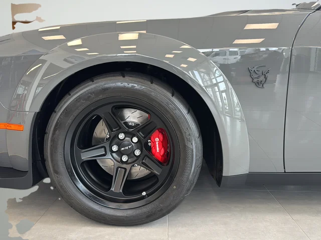 Used 2018 Gray Dodge SRT image 20