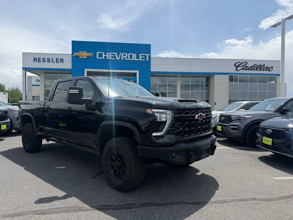 2025 Chevrolet Silverado HD ZR2 4WD Crew Cab Standard Box's photo
