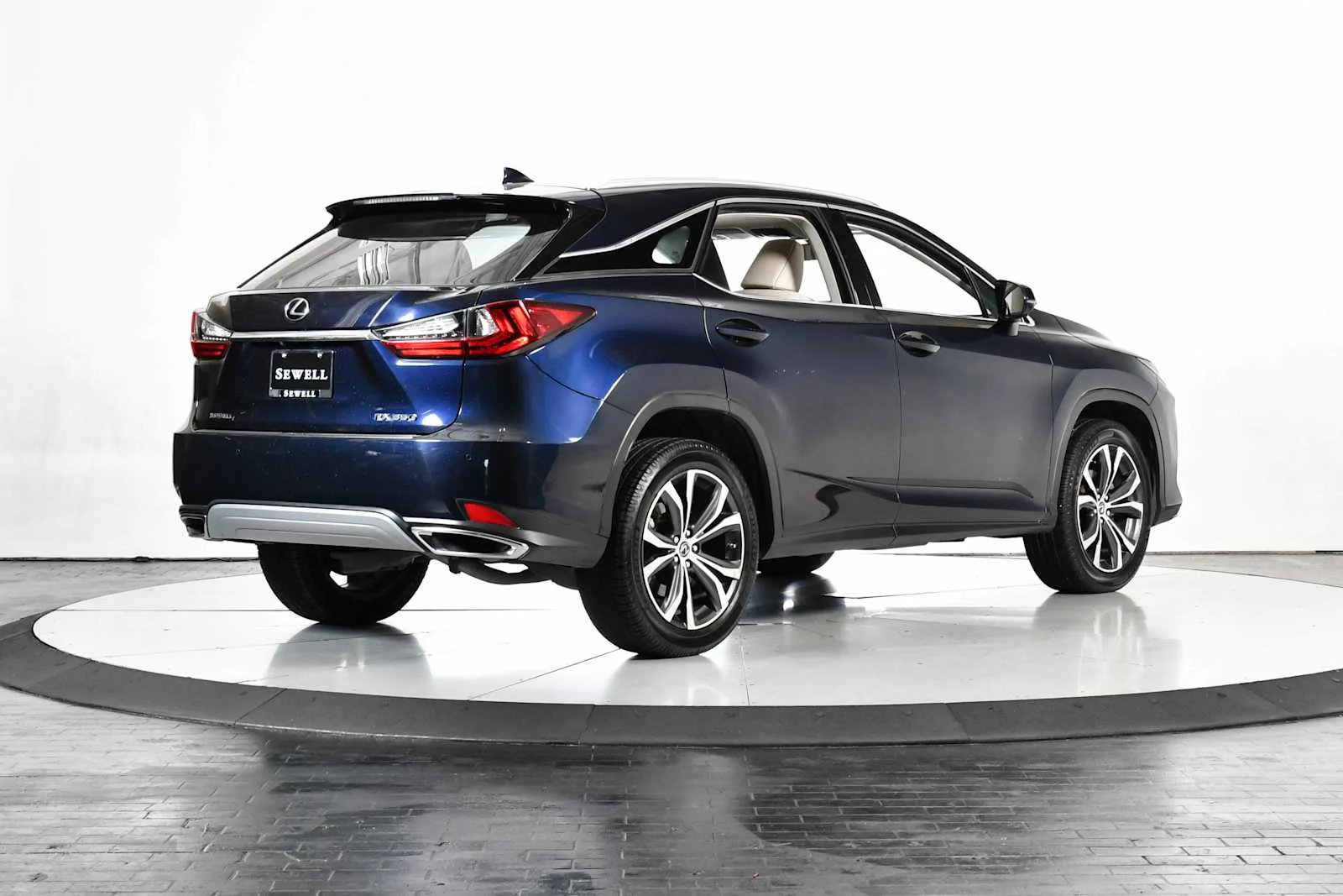 Used 2020 Nightfall Mica Lexus  image 5