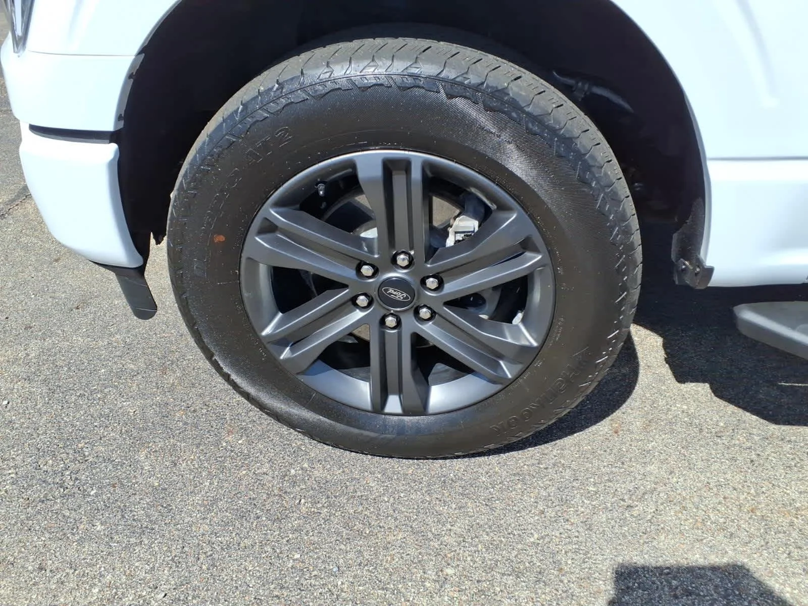 Used 2023 Oxford White Ford XLT image 3