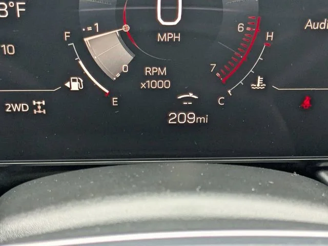 New 2026 Summit White GMC AT4 image 30