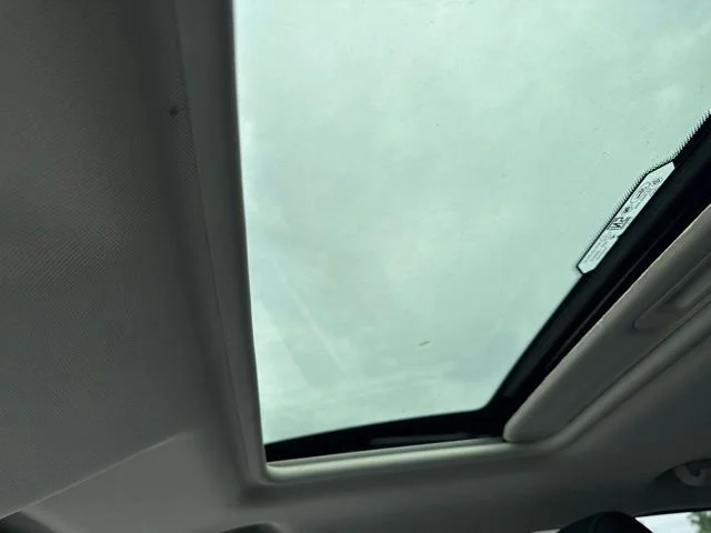 Used 2020 Red Ford SE image 21