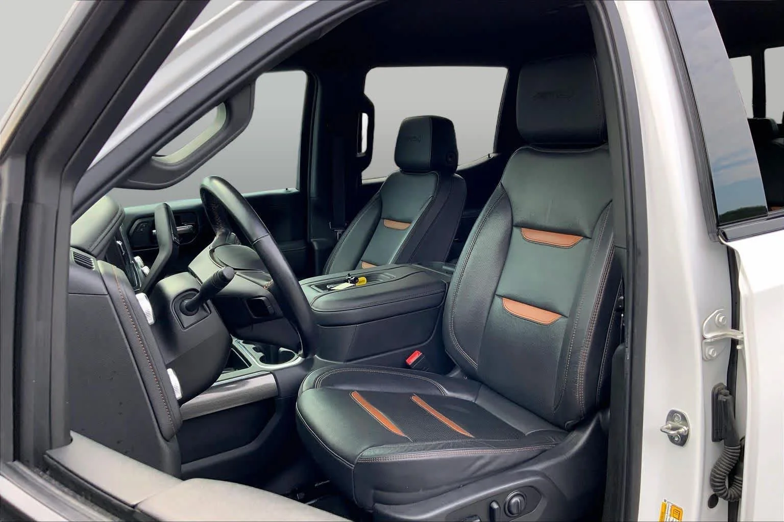 Used 2021 WHITE GMC AT4 image 7