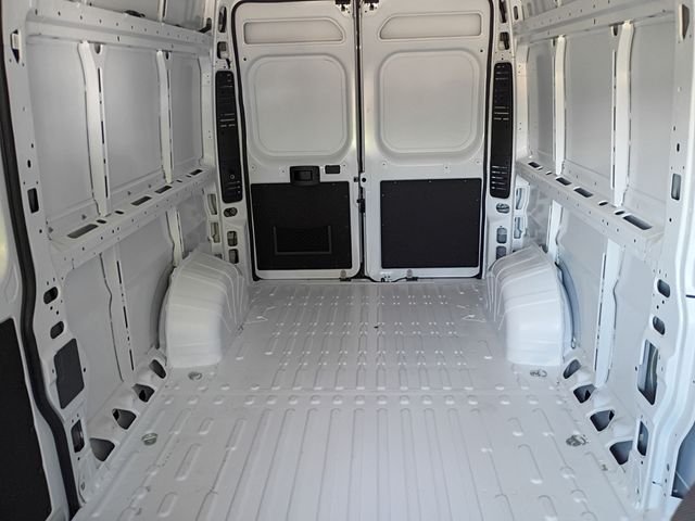 New 2026 Bright White Clear-Coat Exterior Paint RAM High Roof image 16