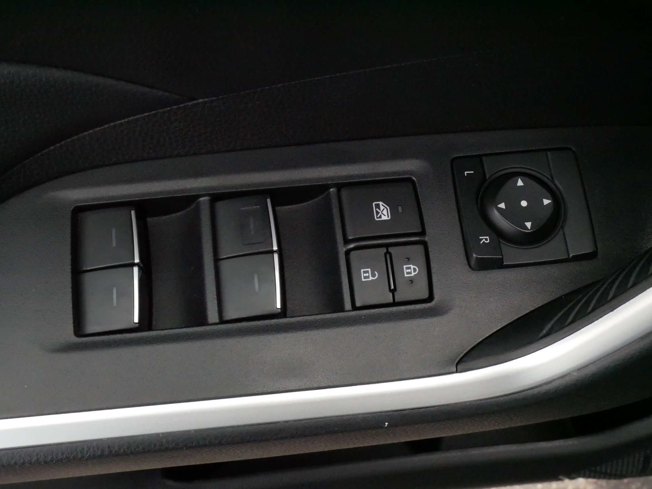 Certified Used 2024 MAGNETIC GRAY MET. Toyota XLE image 19