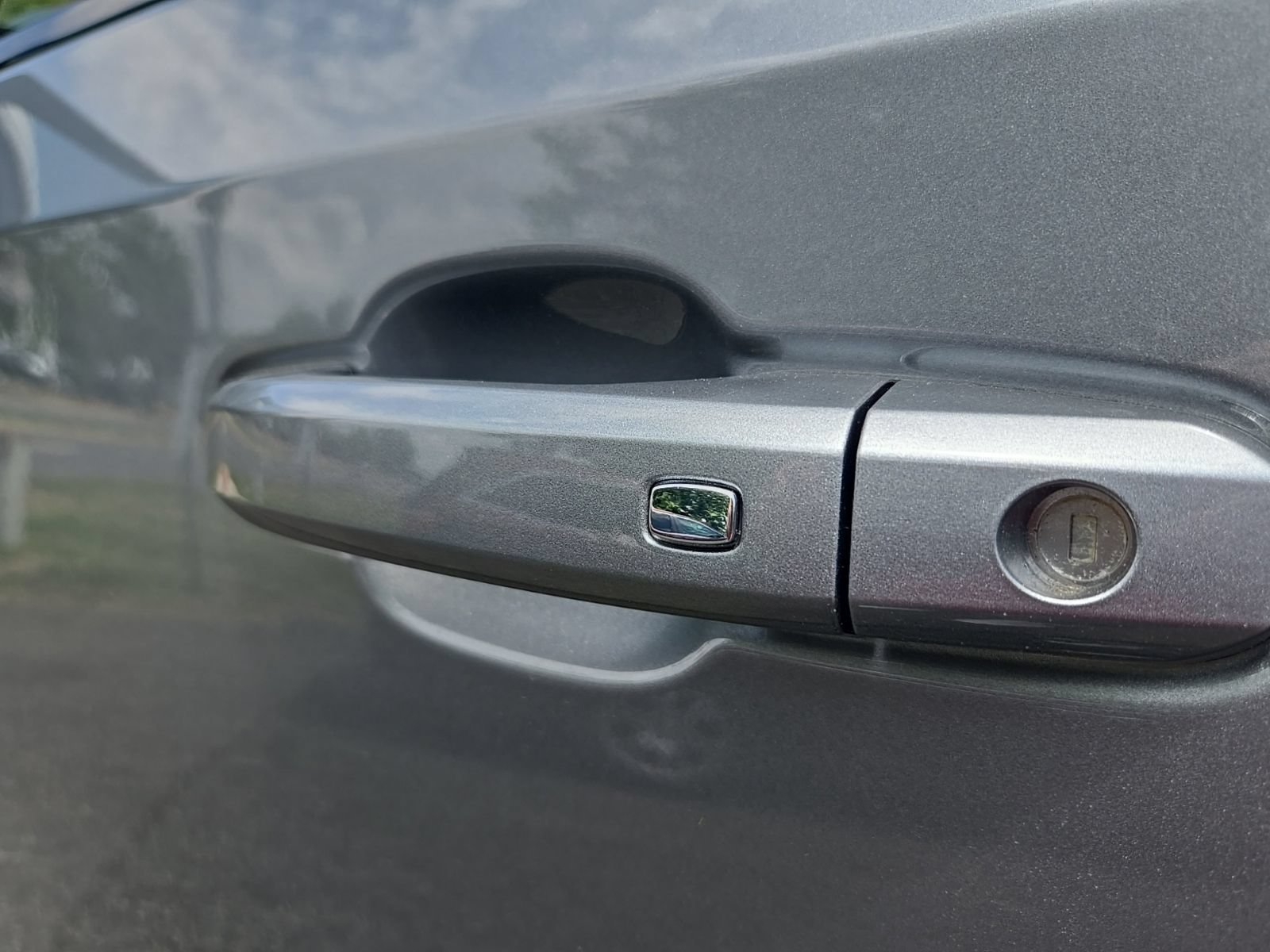 New 2026 Sterling Metallic GMC AT4 image 19