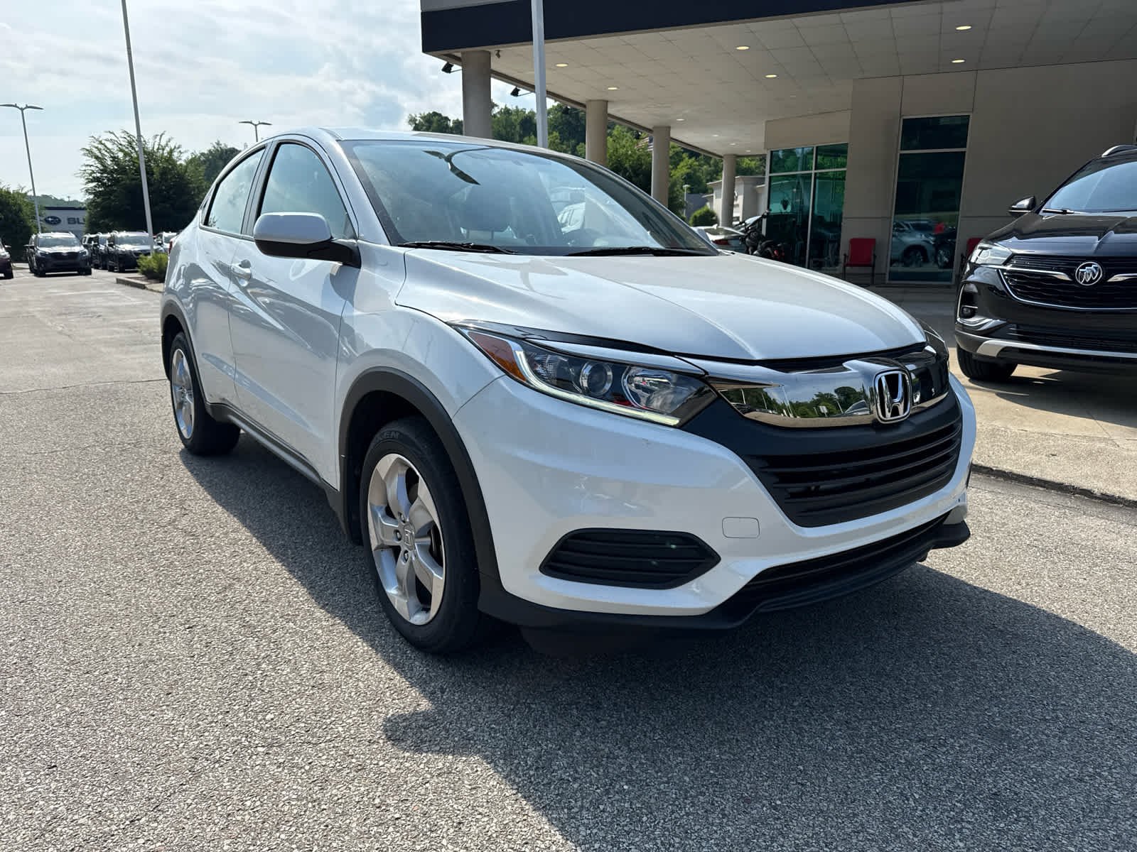 Used 2021  Honda LX image 1