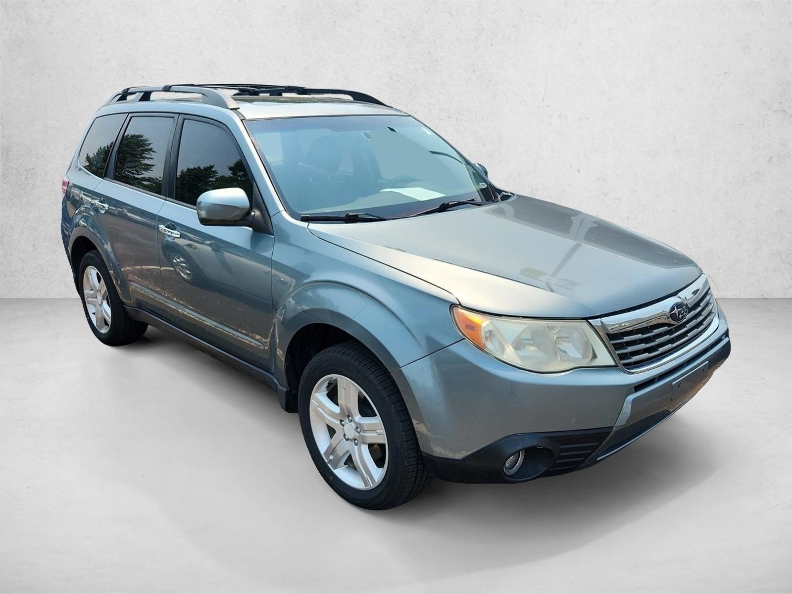 Used 2009 Sage Green Metallic Subaru X Limited image 15
