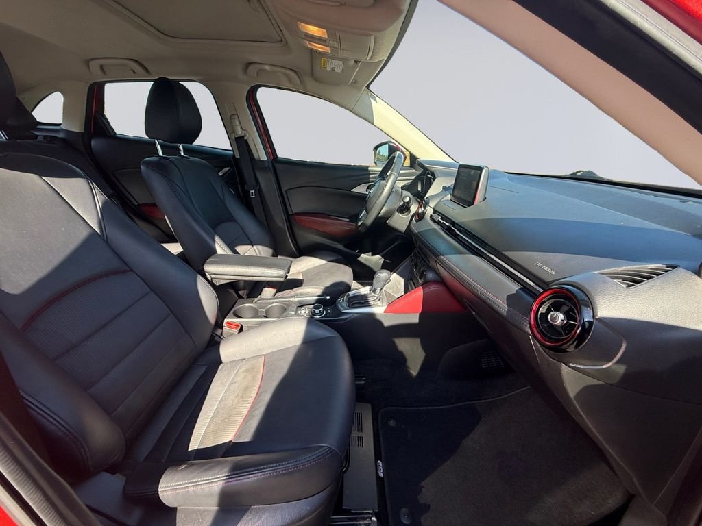 Used 2017 Soul Red Metallic Mazda Touring image 18