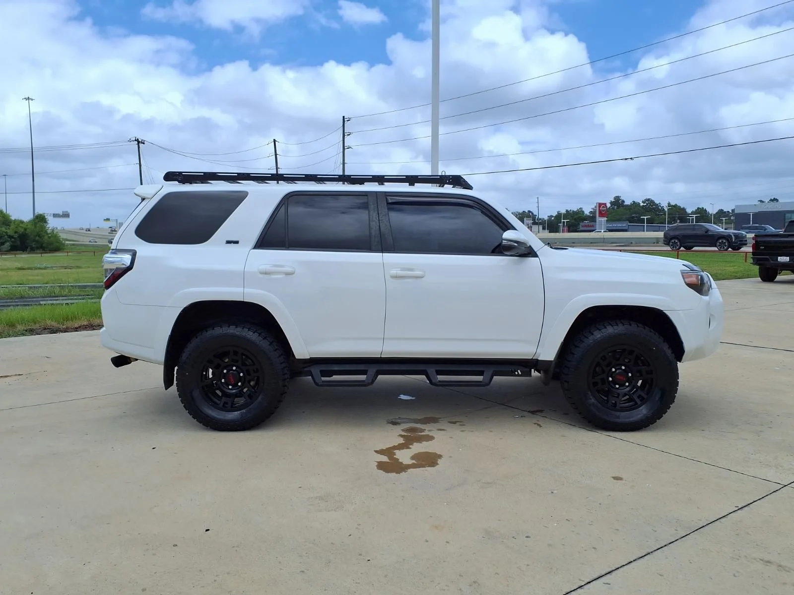 Used 2021 White Toyota SR5 Premium image 5