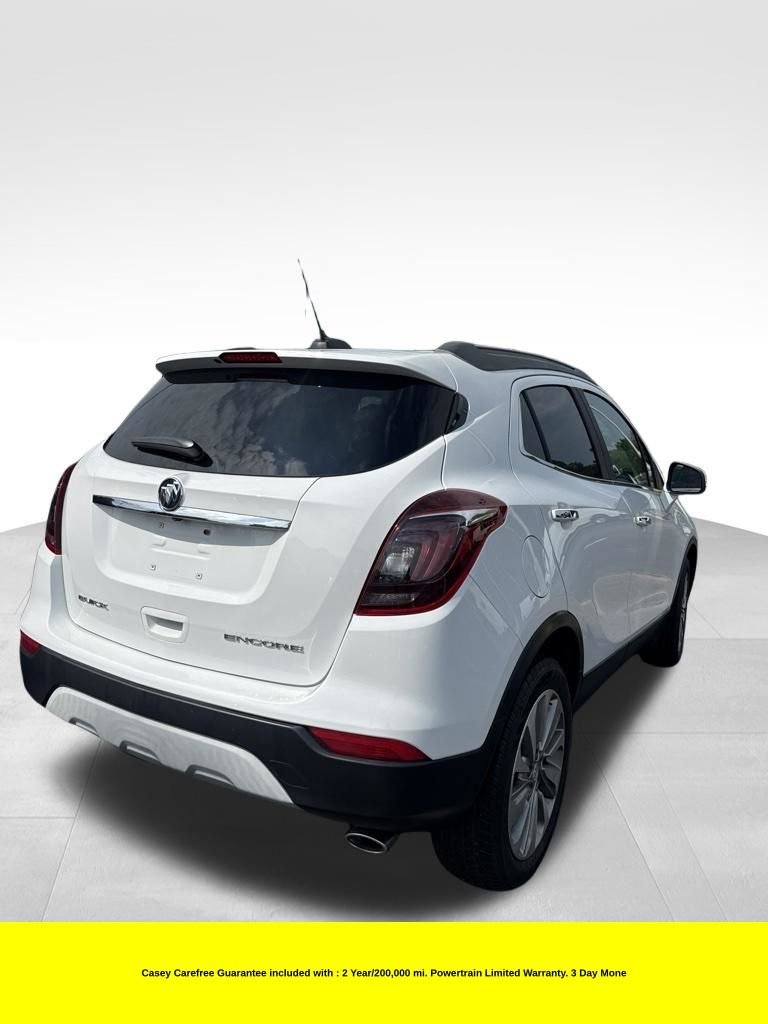 Used 2017 Summit White Buick Essence image 2