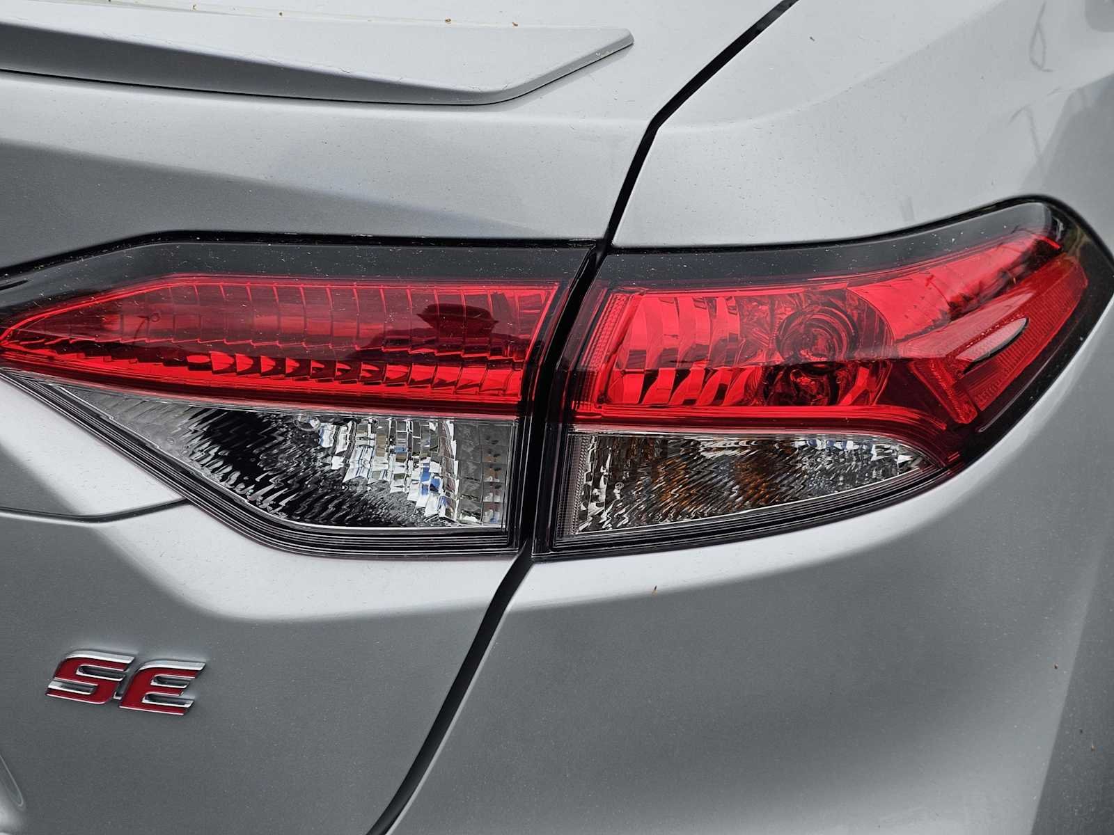 New 2026 Classic Silver Metallic Toyota SE image 10