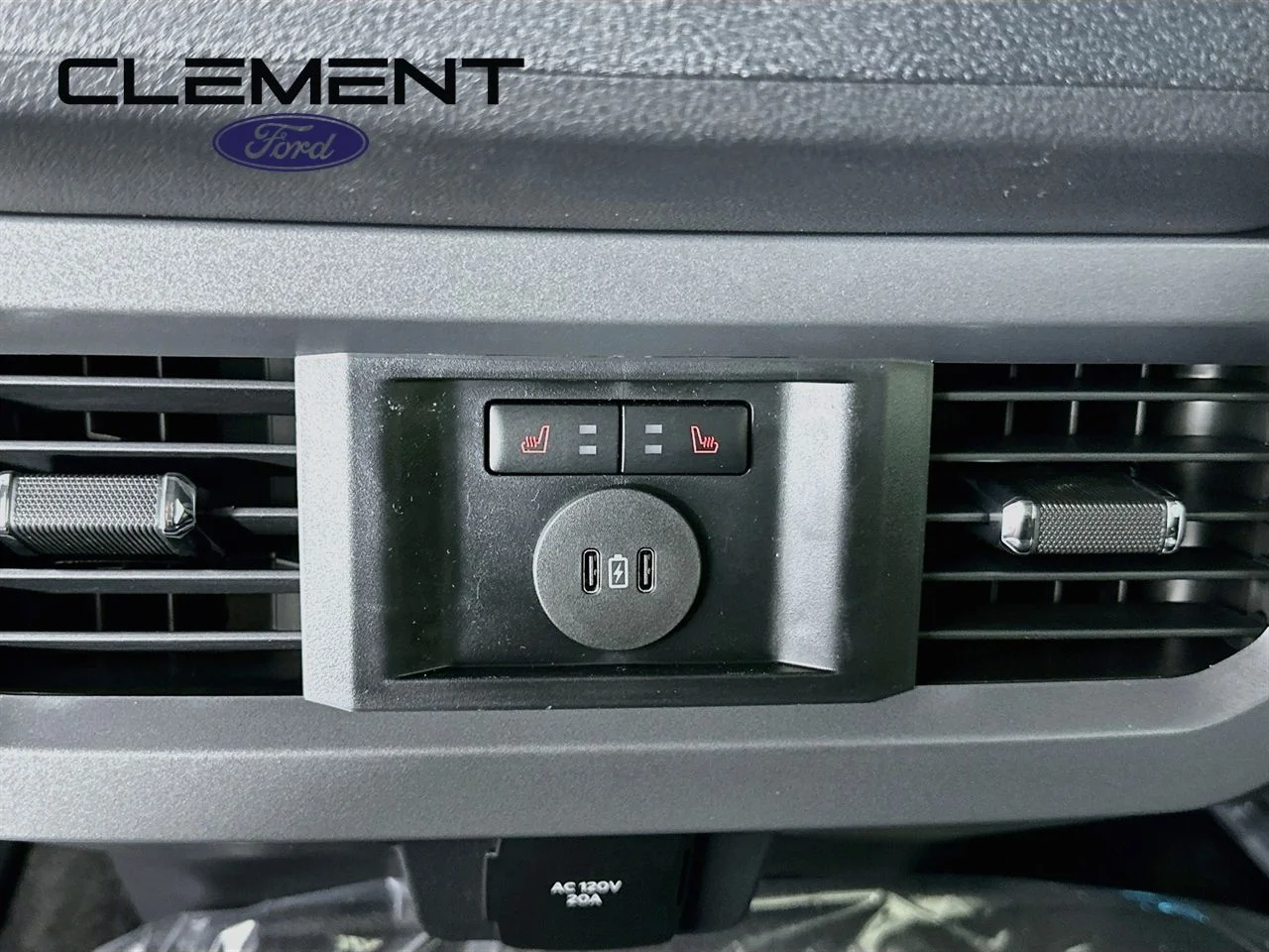 New 2026 Oxford White Ford F-350® Lariat® image 31