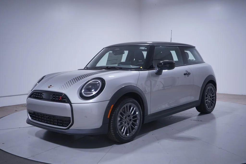 2026 MINI Hardtop Cooper S Signature's photo