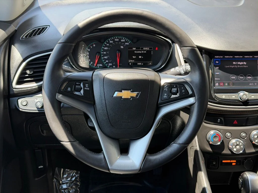 Used 2022 Gray Chevrolet LT image 17