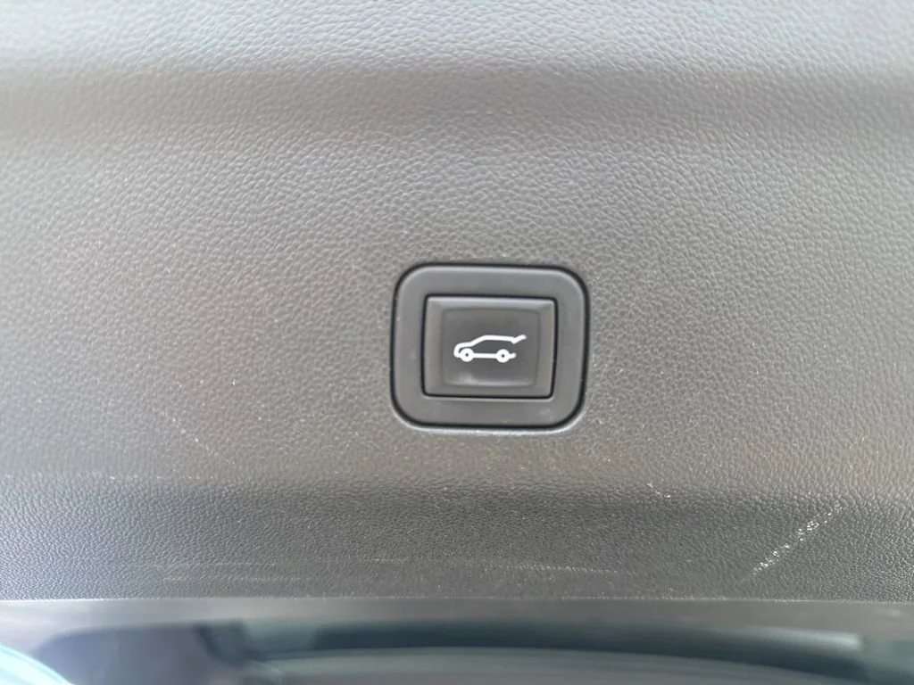Used 2023 Summit White Chevrolet Premier image 32
