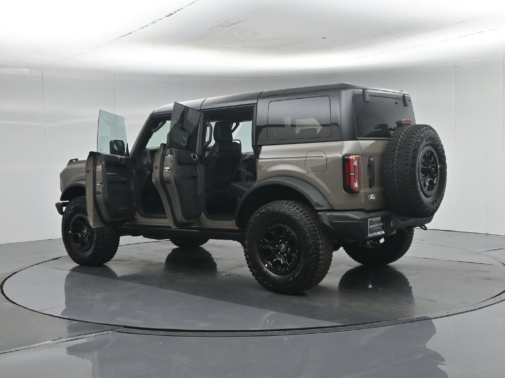 New 2026 Marsh Gray Ford Badlands image 34
