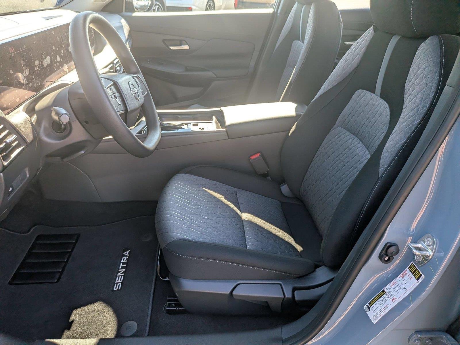 New 2027 Atlantic Gray Metallic Nissan SV image 17
