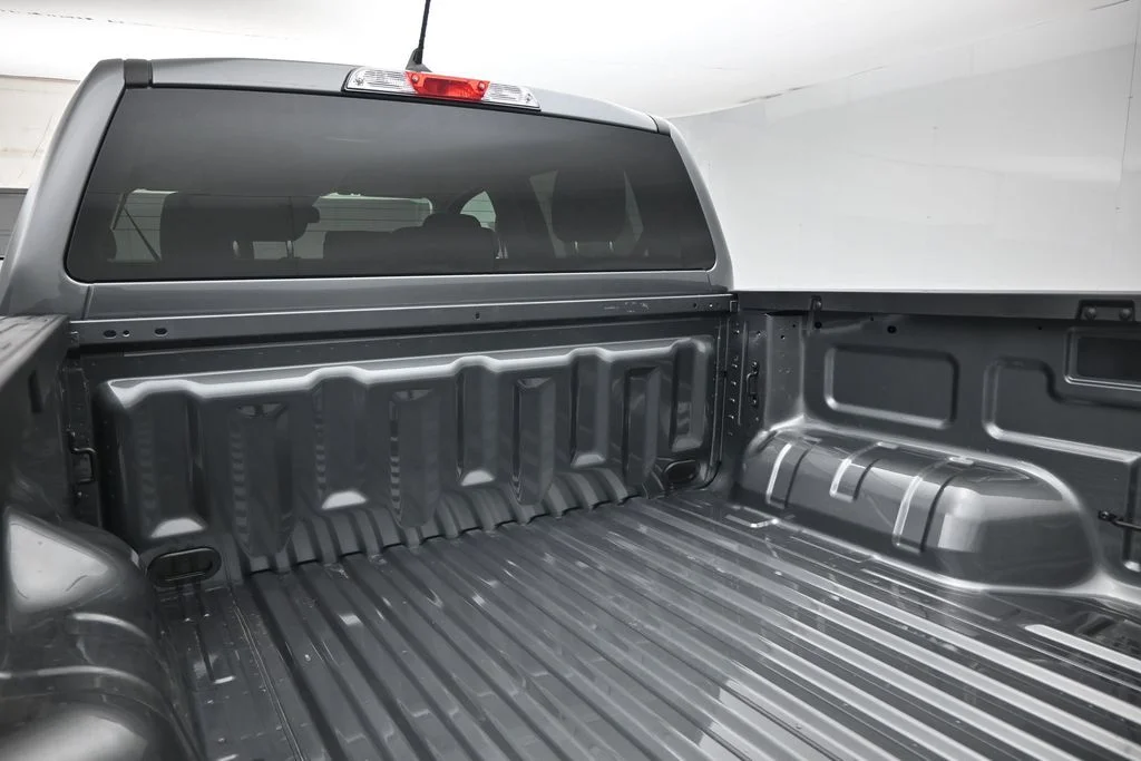 New 2026 Carbonized Gray Metallic Ford XLT image 19