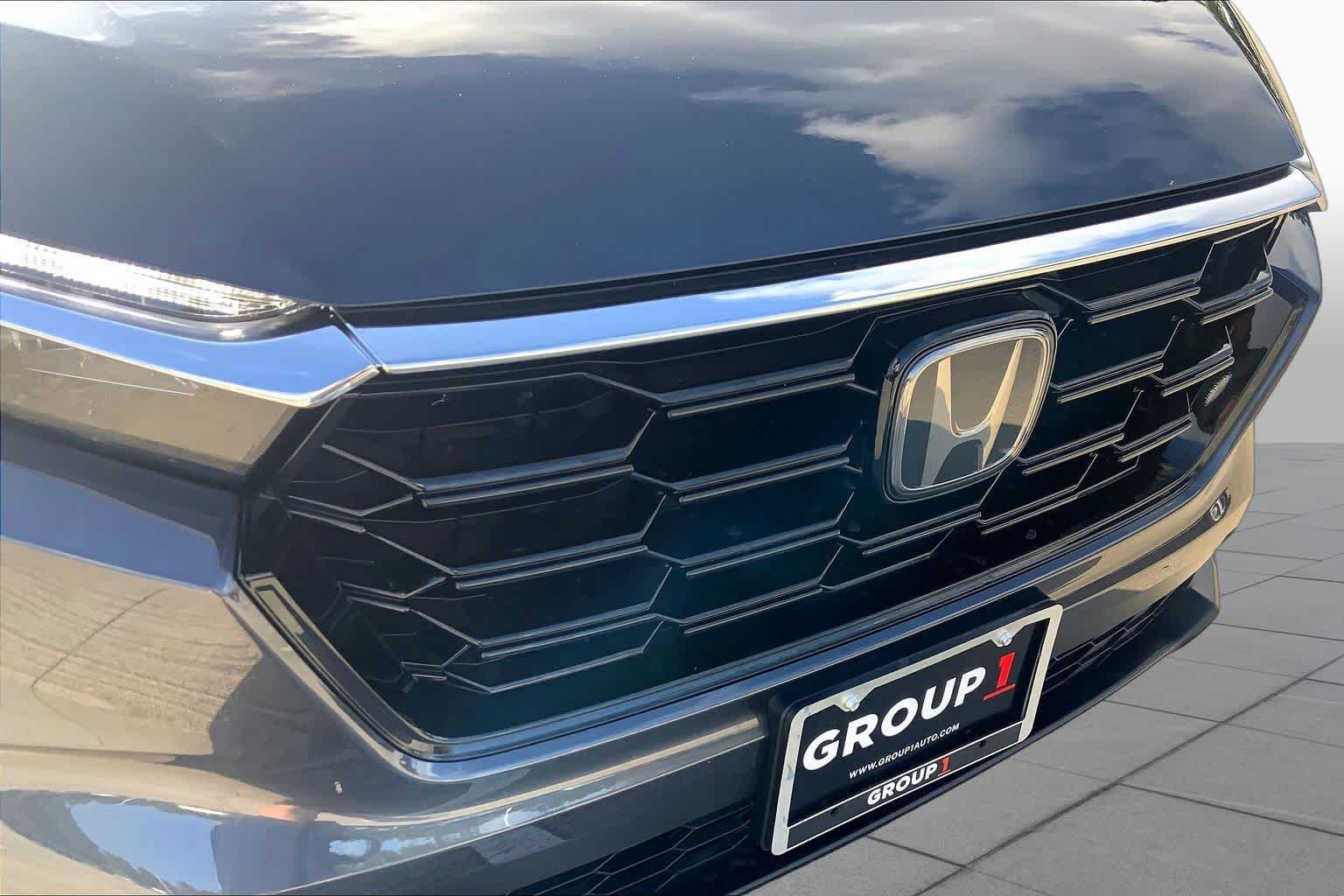 Used 2026 Meteorite Gray Metallic Honda EX image 29