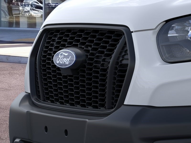 New 2026 Oxford White Ford Base image 17
