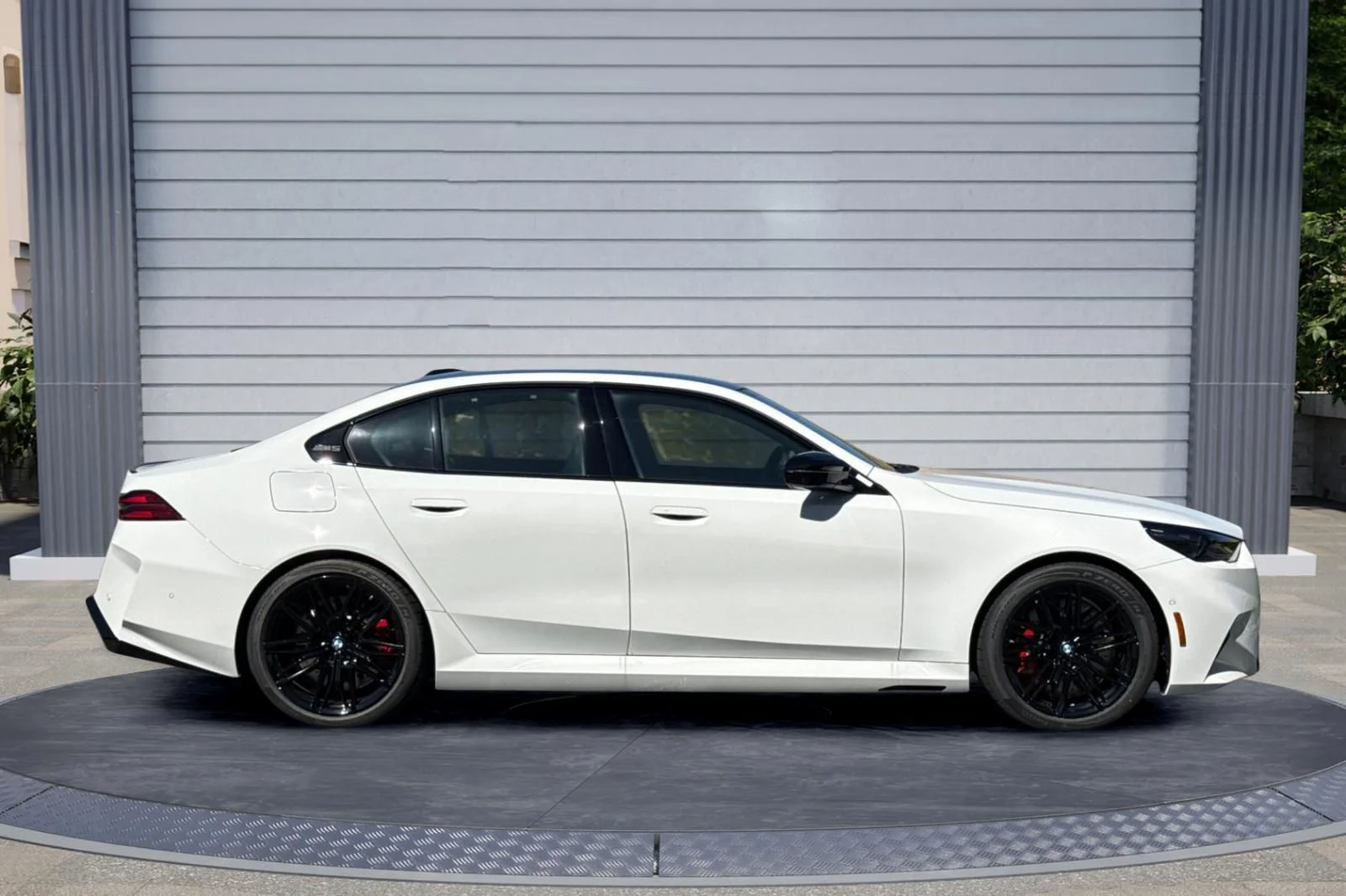 New 2026 Alpine White BMW Base image 3