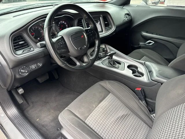 Used 2023 Destroyer Gray Clearcoat Dodge SXT image 22