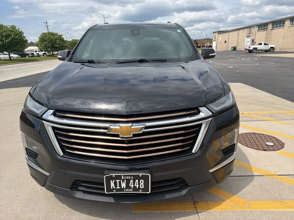Used 2023 Chevrolet Traverse High Country with VIN 1GNEVNKW8PJ297763 for sale in Kansas City
