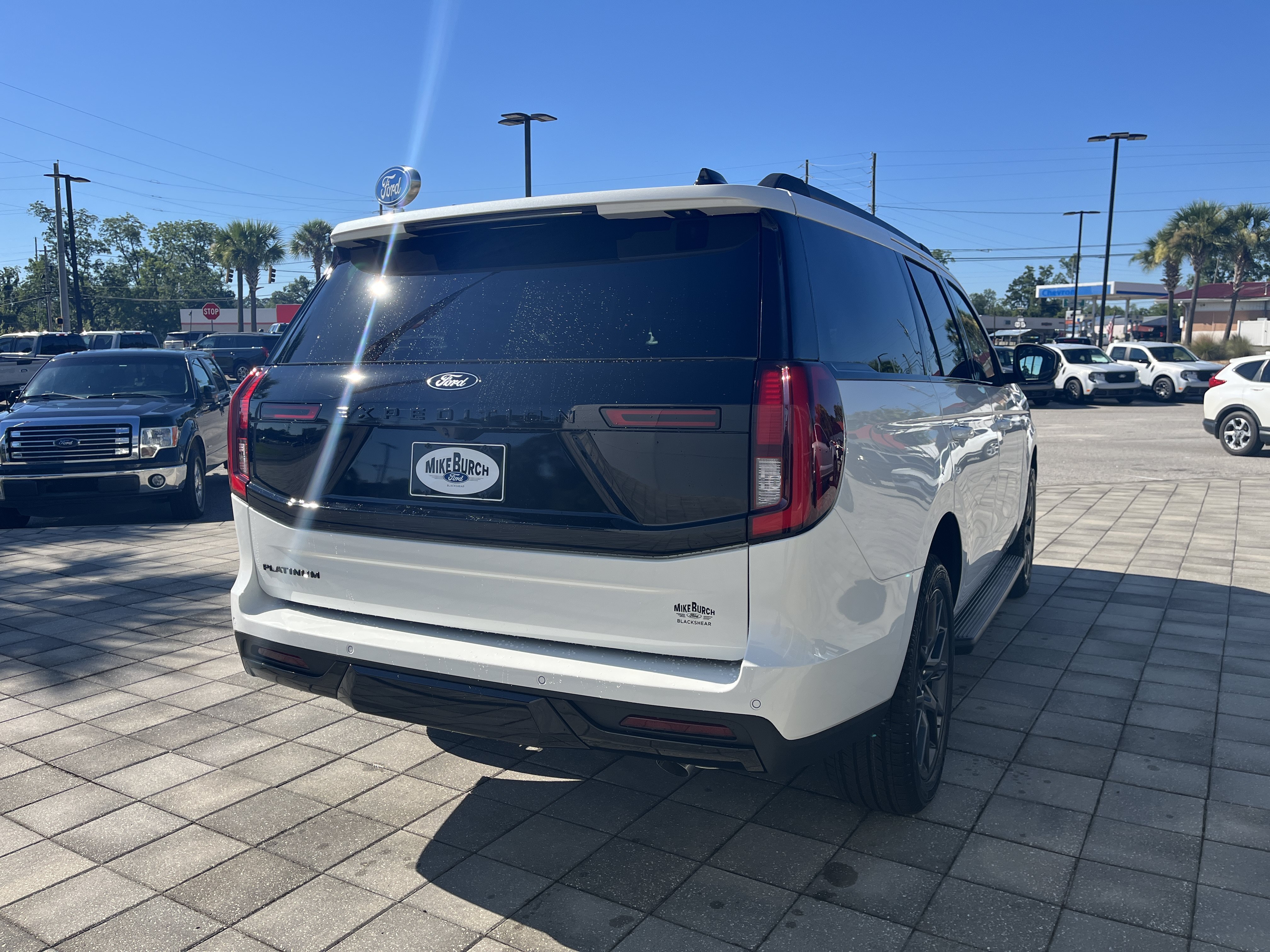 New 2026 Star White Metallic Tri-Coat Ford Platinum® image 6
