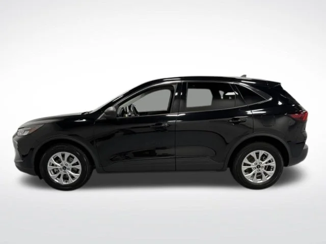 Used 2023 Black Ford Active image 6