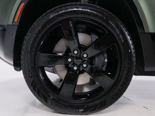 New 2026 Woolstone Green Land Rover X-Dynamic SE image 9