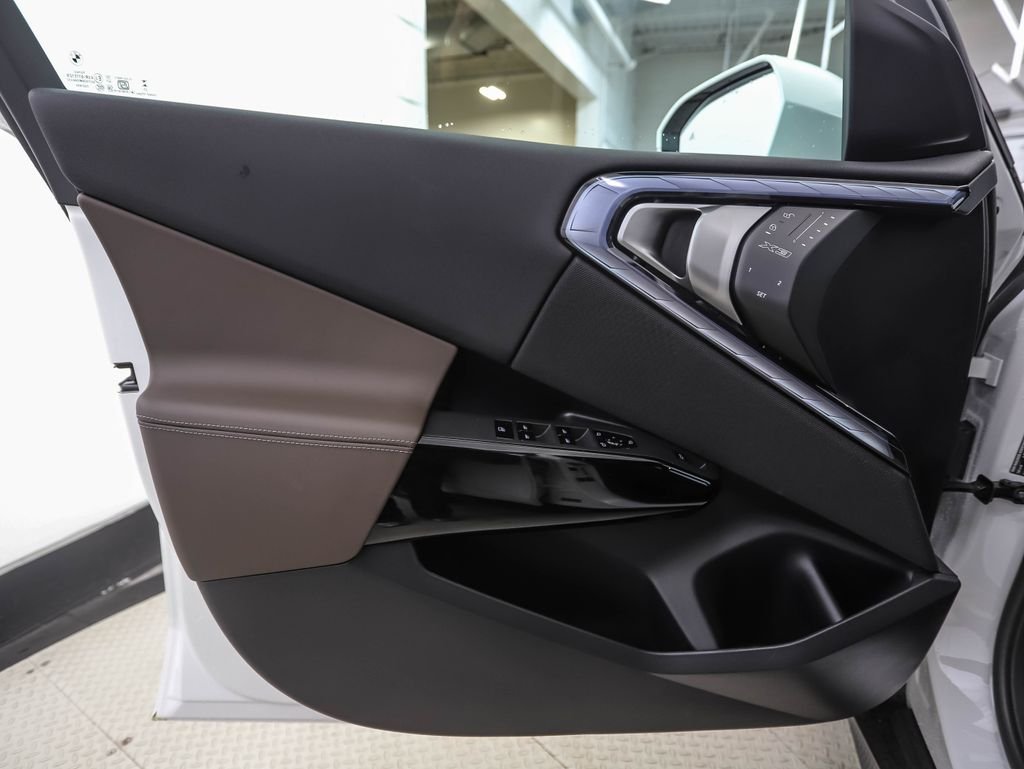 Used 2026 Alpine White BMW 30 xDrive image 9