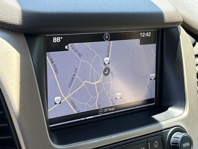 Used 2016 Black GMC Denali image 3