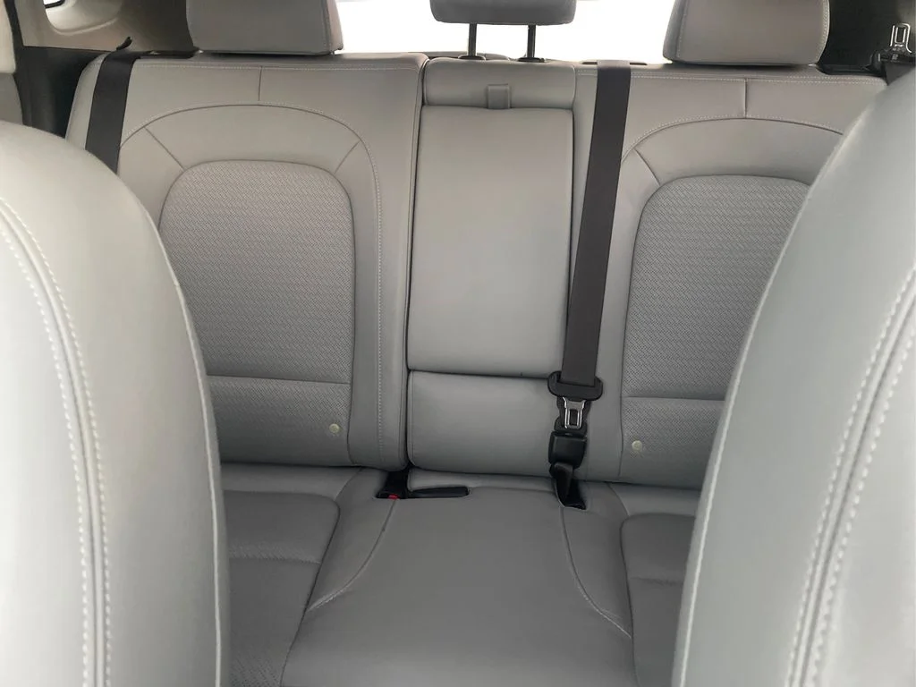 Used 2018 Ultra Black Hyundai Limited image 10