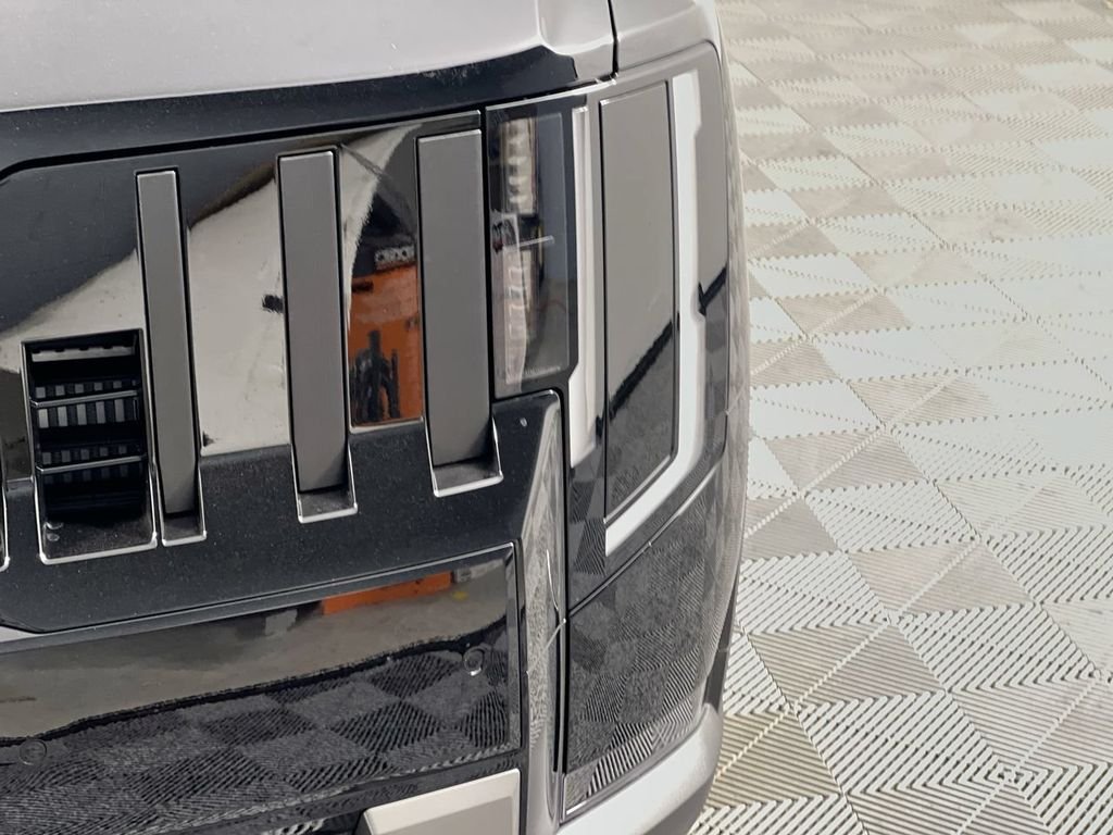 New 2027 Ebony Black Kia EX image 9