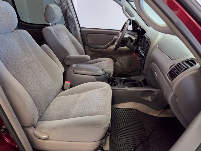 Used 2006  Toyota Limited image 18