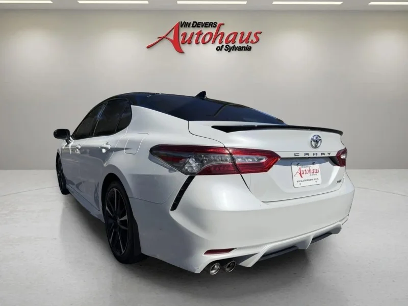 Used 2019  Toyota XSE image 5