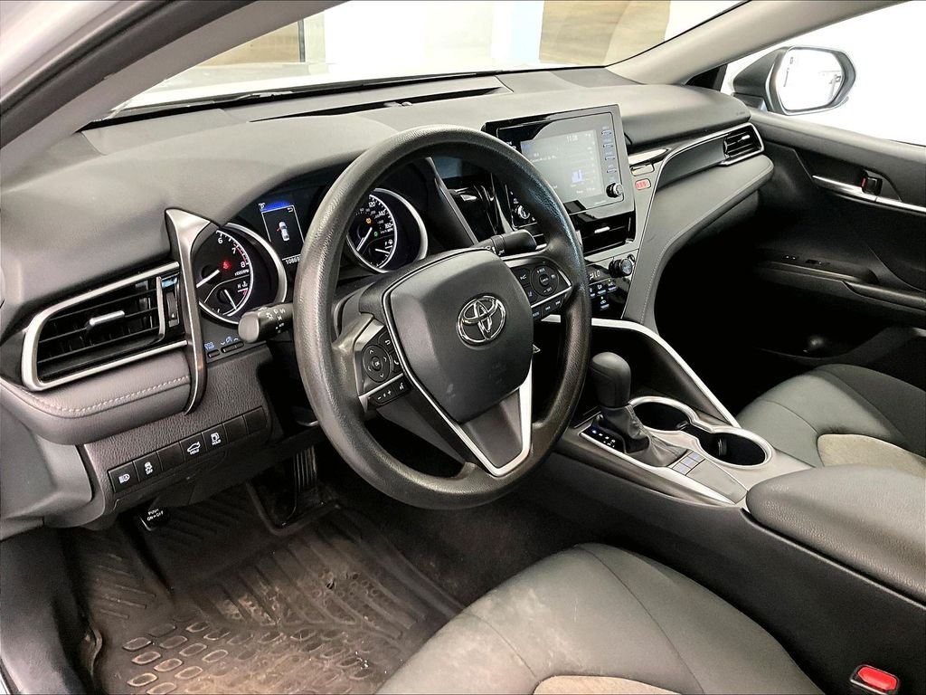 Used 2024 Ice Toyota LE image 8