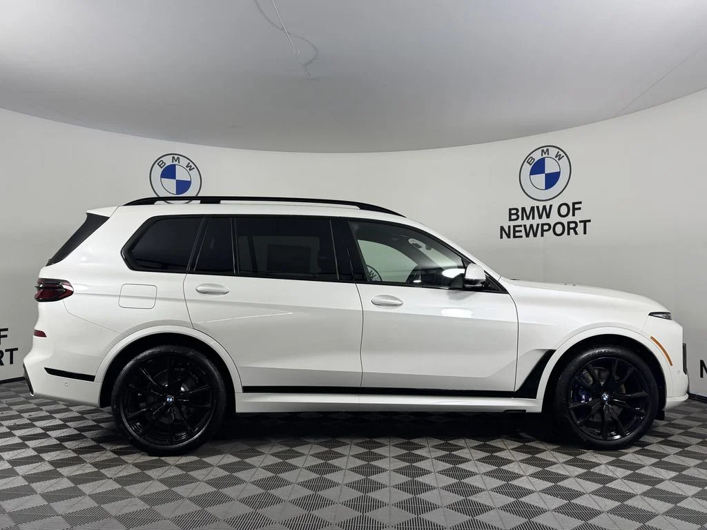 New 2027 Mineral White Metallic BMW xDrive40i image 5