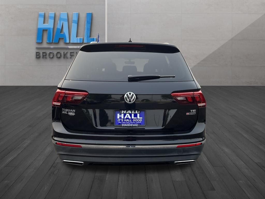 Used 2018 Black Volkswagen 2.0T SEL image 4