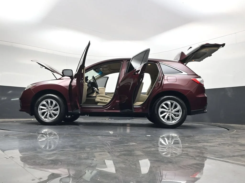 Used 2018  Acura Technology Package image 41