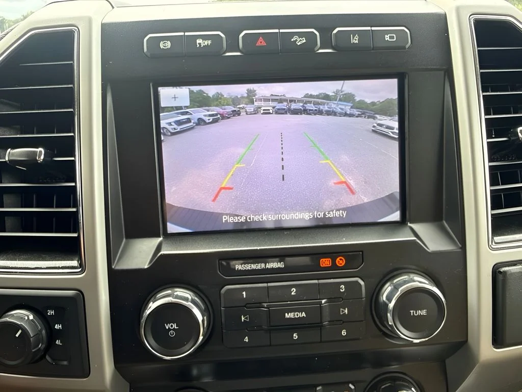 Used 2020 White Ford Lariat image 16