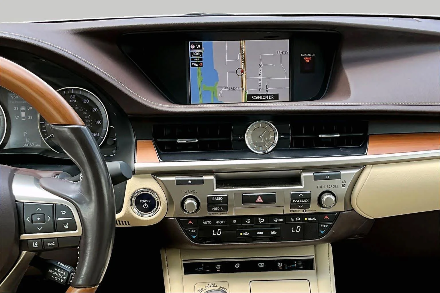 Used 2018 Eminent White Pearl Lexus  image 7