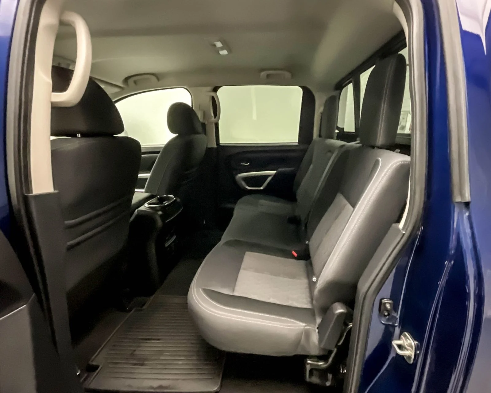 Used 2021 Blue Nissan SV image 19