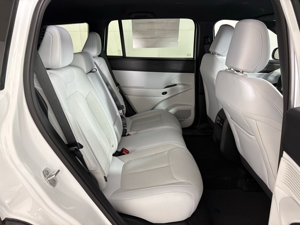 New 2026 Bright White Clearcoat Jeep Laredo image 39