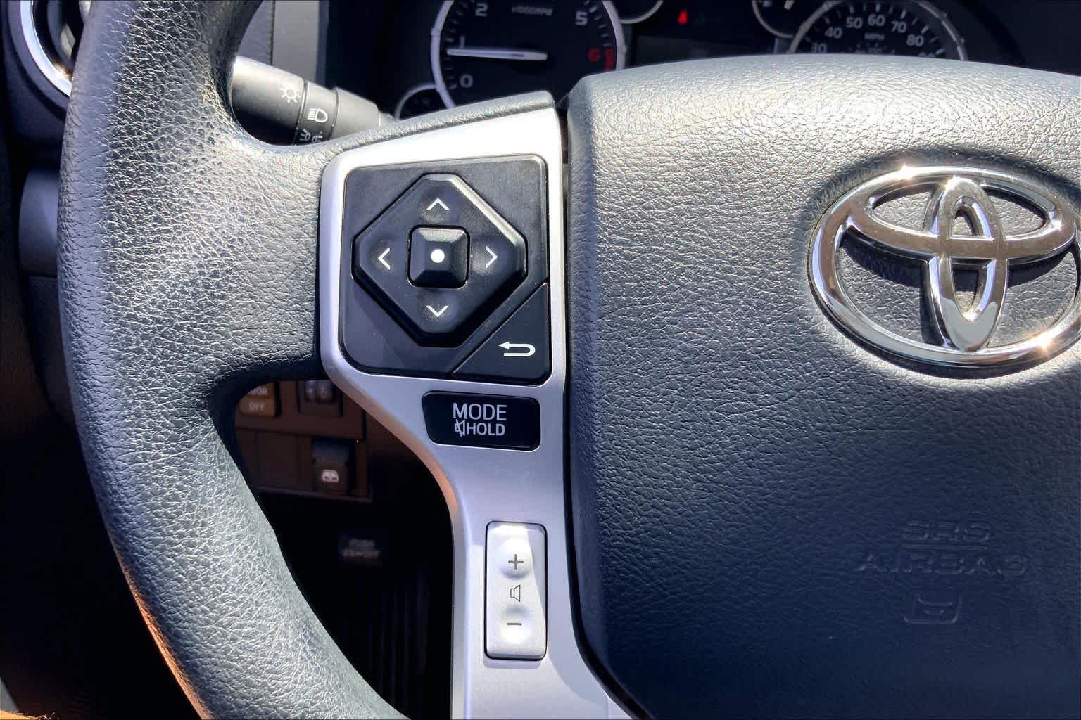 Used 2017 Super White Toyota SR5 image 24