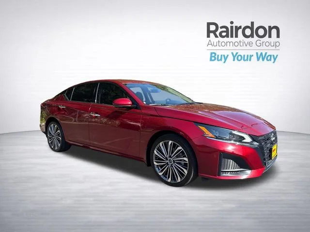 Used 2023 Scarlet Ember Tintcoat Nissan 2.5 SL image 1