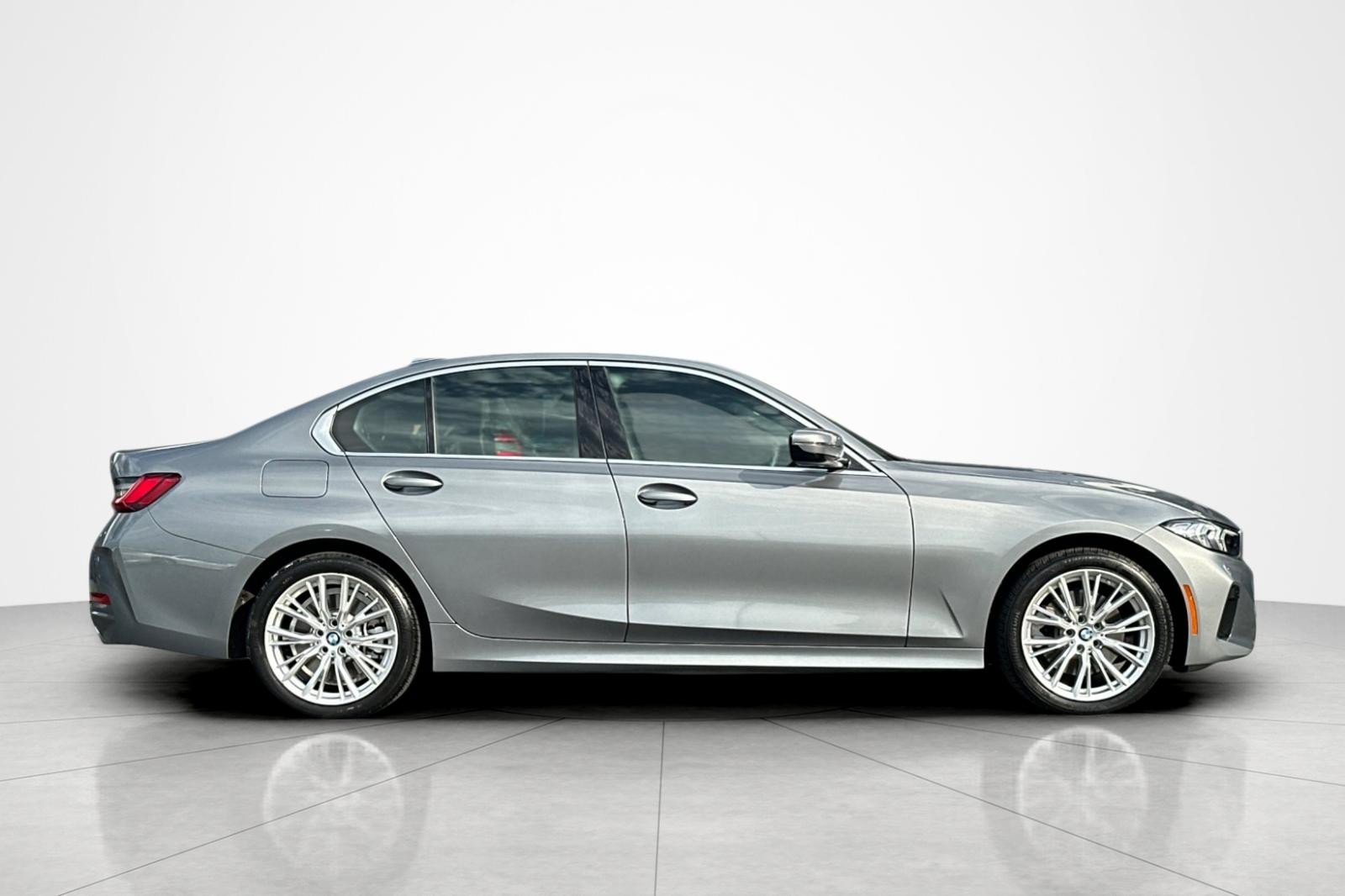 Used 2024 Skyscraper Grey Metallic BMW 330i image 6